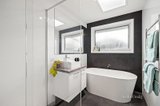 https://images.listonce.com.au/custom/160x/listings/21-banool-court-frankston-south-vic-3199/253/01537253_img_12.jpg?kaMuISCV3l8