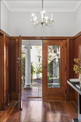 https://images.listonce.com.au/custom/160x/listings/21-barkers-road-kew-vic-3101/268/01969268_img_07.jpg?hZS6G8YMJ_w