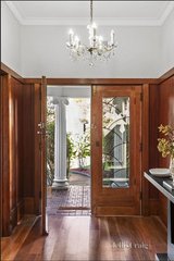 https://images.listonce.com.au/custom/160x/listings/21-barkers-road-kew-vic-3101/565/01844565_img_07.jpg?i8zdUX1Yrgo