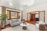 https://images.listonce.com.au/custom/160x/listings/21-barkers-road-kew-vic-3101/644/01559644_img_05.jpg?DR1MllLAvJo