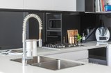 https://images.listonce.com.au/custom/160x/listings/21-barnet-way-richmond-vic-3121/896/01196896_img_07.jpg?EKzCiVf_qV8