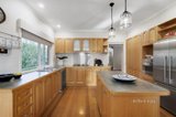 https://images.listonce.com.au/custom/160x/listings/21-barrani-street-bentleigh-east-vic-3165/950/01718950_img_05.jpg?hPI2qTe445s