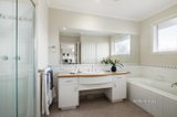 https://images.listonce.com.au/custom/160x/listings/21-barrani-street-bentleigh-east-vic-3165/950/01718950_img_11.jpg?sDIMXo_b7FE