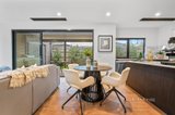 https://images.listonce.com.au/custom/160x/listings/21-biscayne-drive-mount-waverley-vic-3149/031/01680031_img_04.jpg?aQUYwJucJ6g