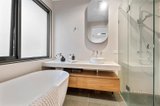 https://images.listonce.com.au/custom/160x/listings/21-biscayne-drive-mount-waverley-vic-3149/031/01680031_img_09.jpg?IvwAjK-HRsA