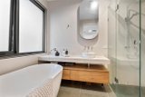 https://images.listonce.com.au/custom/160x/listings/21-biscayne-drive-mount-waverley-vic-3149/467/01935467_img_04.jpg?TjL6MY-4Bic