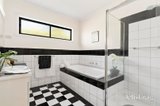 https://images.listonce.com.au/custom/160x/listings/21-border-drive-keilor-east-vic-3033/016/01768016_img_07.jpg?VakWGgvKNLo