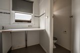 https://images.listonce.com.au/custom/160x/listings/21-boronia-grove-wendouree-vic-3355/631/01691631_img_03.jpg?x4zYW5dGWT8
