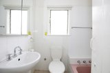 https://images.listonce.com.au/custom/160x/listings/21-boronia-street-canterbury-vic-3126/808/01780808_img_04.jpg?le-3nUNjb98