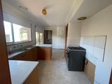 https://images.listonce.com.au/custom/160x/listings/21-braund-avenue-bell-post-hill-vic-3215/897/01908897_img_09.jpg?EI56OoSrdK0