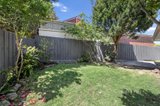 https://images.listonce.com.au/custom/160x/listings/21-bridges-avenue-mooroolbark-vic-3138/363/01595363_img_09.jpg?wIEX-5s0DJU