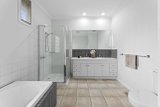 https://images.listonce.com.au/custom/160x/listings/21-bronte-avenue-burwood-vic-3125/725/01751725_img_10.jpg?pd0jZtxpm_A