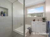 https://images.listonce.com.au/custom/160x/listings/21-cameron-road-croydon-vic-3136/648/01525648_img_10.jpg?2eF92jkbyWg