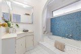 https://images.listonce.com.au/custom/160x/listings/21-canova-drive-glen-waverley-vic-3150/235/01904235_img_08.jpg?w6UlNyWFsKM