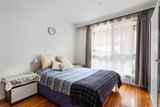 https://images.listonce.com.au/custom/160x/listings/21-carlton-street-mckinnon-vic-3204/012/01988012_img_03.jpg?yf08TpbNDt8
