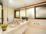 https://images.listonce.com.au/custom/160x/listings/21-clontarf-crescent-templestowe-vic-3106/514/01683514_img_07.jpg?-7PLhxz5-oM