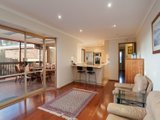 https://images.listonce.com.au/custom/160x/listings/21-cumberland-crescent-chirnside-park-vic-3116/972/01523972_img_06.jpg?3gnNdzVEWds