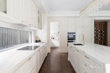 https://images.listonce.com.au/custom/160x/listings/21-dight-avenue-balwyn-north-vic-3104/693/01927693_img_09.jpg?tw9olFp7IzY