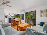 https://images.listonce.com.au/custom/160x/listings/21-dobell-place-mooroolbark-vic-3138/749/01525749_img_05.jpg?alNAHcNmfb0