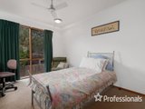 https://images.listonce.com.au/custom/160x/listings/21-dobell-place-mooroolbark-vic-3138/749/01525749_img_15.jpg?yDK1oqoHnxQ