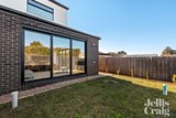 https://images.listonce.com.au/custom/160x/listings/21-duke-street-avondale-heights-vic-3034/339/01612339_img_05.jpg?SLDY8PclFgo