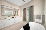https://images.listonce.com.au/custom/160x/listings/21-edith-street-glen-waverley-vic-3150/962/01898962_img_14.jpg?6aPhnTsM2aI