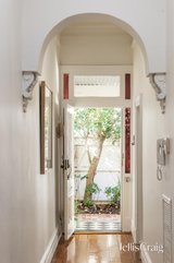 https://images.listonce.com.au/custom/160x/listings/21-empress-road-st-kilda-east-vic-3183/296/01948296_img_10.jpg?zh8C4Ny9ybc