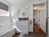 https://images.listonce.com.au/custom/160x/listings/21-ervin-road-kilsyth-vic-3137/173/00621173_img_07.jpg?Qj2NCBHbxBE