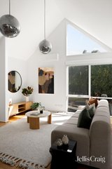 https://images.listonce.com.au/custom/160x/listings/21-eyre-street-reservoir-vic-3073/910/01956910_img_12.jpg?Dusl25g044o