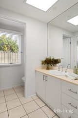 https://images.listonce.com.au/custom/160x/listings/21-eyre-street-reservoir-vic-3073/910/01956910_img_16.jpg?TlX9uyNNPJU