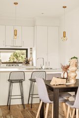 https://images.listonce.com.au/custom/160x/listings/21-garfield-street-cheltenham-vic-3192/000/01928000_img_09.jpg?QxkgX2q_GBg