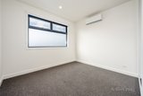 https://images.listonce.com.au/custom/160x/listings/21-glass-st-richmond-vic-3121/766/01831766_img_05.jpg?kE2sHw2CZEI