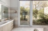 https://images.listonce.com.au/custom/160x/listings/21-glenbrook-avenue-malvern-east-vic-3145/892/01283892_img_09.jpg?D9mU0VakRTA