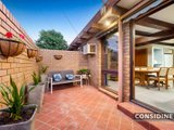 https://images.listonce.com.au/custom/160x/listings/21-glenscott-crescent-strathmore-heights-vic-3041/371/00847371_img_10.jpg?Oe-WUicU6Uc