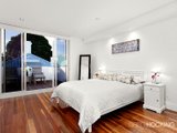 https://images.listonce.com.au/custom/160x/listings/21-greig-street-albert-park-vic-3206/104/01087104_img_04.jpg?_5-u1ysGDrU