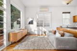 https://images.listonce.com.au/custom/160x/listings/21-henry-street-hawthorn-vic-3122/687/01681687_img_02.jpg?unT6vyI4Wls