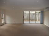 https://images.listonce.com.au/custom/160x/listings/21-ian-crescent-mitcham-vic-3132/194/01845194_img_04.jpg?ytdB9EMrE6g