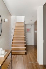 https://images.listonce.com.au/custom/160x/listings/21-john-street-elwood-vic-3184/026/01719026_img_12.jpg?YJwGXSbCixM