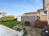 https://images.listonce.com.au/custom/160x/listings/21-karana-avenue-grovedale-vic-3216/315/01552315_img_08.jpg?NhpfnXkqCqM