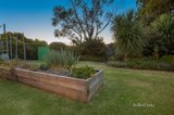 https://images.listonce.com.au/custom/160x/listings/21-kenworthy-rise-mornington-vic-3931/129/01486129_img_15.jpg?gQrAjhOcAdE