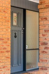 https://images.listonce.com.au/custom/160x/listings/21-knee-lane-croydon-north-vic-3136/835/01726835_img_15.jpg?w74I7_UGkRQ