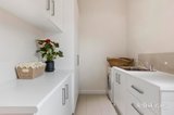 https://images.listonce.com.au/custom/160x/listings/21-lees-street-mckinnon-vic-3204/008/01978008_img_15.jpg?2cdkFd9PBys