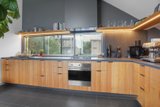 https://images.listonce.com.au/custom/160x/listings/21-leslie-street-richmond-vic-3121/014/01916014_img_05.jpg?5ii3XYwlGNM