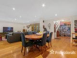 https://images.listonce.com.au/custom/160x/listings/21-little-john-road-warranwood-vic-3134/812/01525812_img_07.jpg?_MPpRDc8RCI