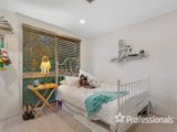 https://images.listonce.com.au/custom/160x/listings/21-little-john-road-warranwood-vic-3134/812/01525812_img_18.jpg?LEDDrfNGiHI