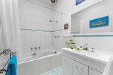 https://images.listonce.com.au/custom/160x/listings/21-macgregor-street-parkdale-vic-3195/299/01691299_img_10.jpg?Fovnr___N-c