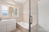 https://images.listonce.com.au/custom/160x/listings/21-malcolm-street-blackburn-vic-3130/263/01975263_img_06.jpg?da8T31wBQrA