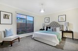 https://images.listonce.com.au/custom/160x/listings/21-manuka-drive-ferntree-gully-vic-3156/323/01157323_img_05.jpg?1q0_f1R0gUI