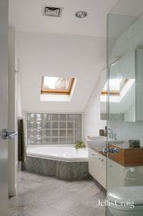 https://images.listonce.com.au/custom/160x/listings/21-mary-street-carlton-north-vic-3054/655/01905655_img_14.jpg?3QCTNEoVdZg