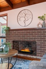https://images.listonce.com.au/custom/160x/listings/21-michael-court-woori-yallock-vic-3139/490/01904490_img_08.jpg?0P0AZBpXgdI